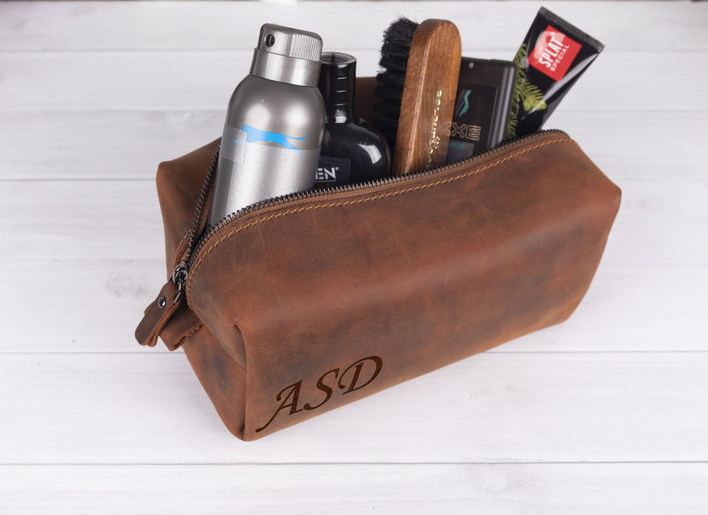 Engraved Genuine Leather Makeup Bag, Cosmetic Organizer, Leather Dopp Kit, LHG009